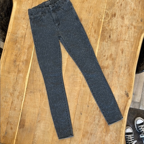 MOTHER Gray Skinny Jeans with Modern Stretch Like New worn once. - Picture 1 of 5